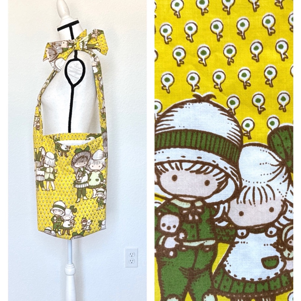 Joan Walsh Anglund 1970s Vintage Fabric Bow Tote